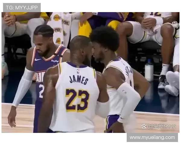 詹姆斯父子首次连线助攻布朗尼三分 詹姆斯父子首次连线助攻布朗尼三分
